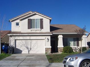 1196 Peach Tree Dr, Madera, CA 93637