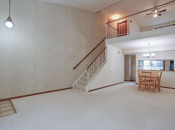 3rd image of 4572 N Sapphire Dr