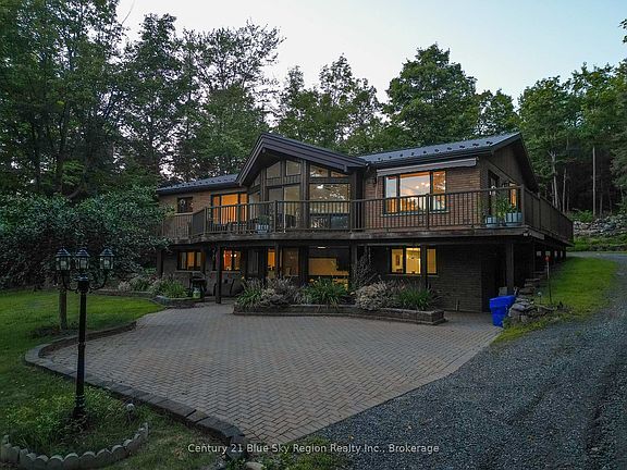 3rd image of 708 Anita Ave