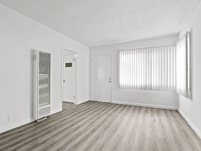 1824 16th St in Santa Monica — Photo 8
