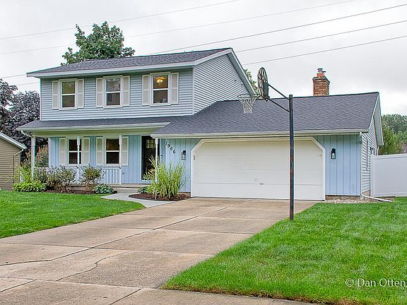 4th image of 1966 Fawnwood Ct SE