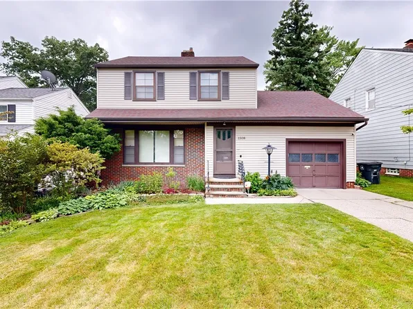1508 Edgefield Rd, Lyndhurst, OH 44124