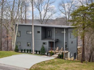 1171 W Hutchins Bend Rd, Sparta, TN 38583