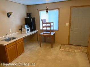 220 E St APT 4, Dickinson, ND 58601