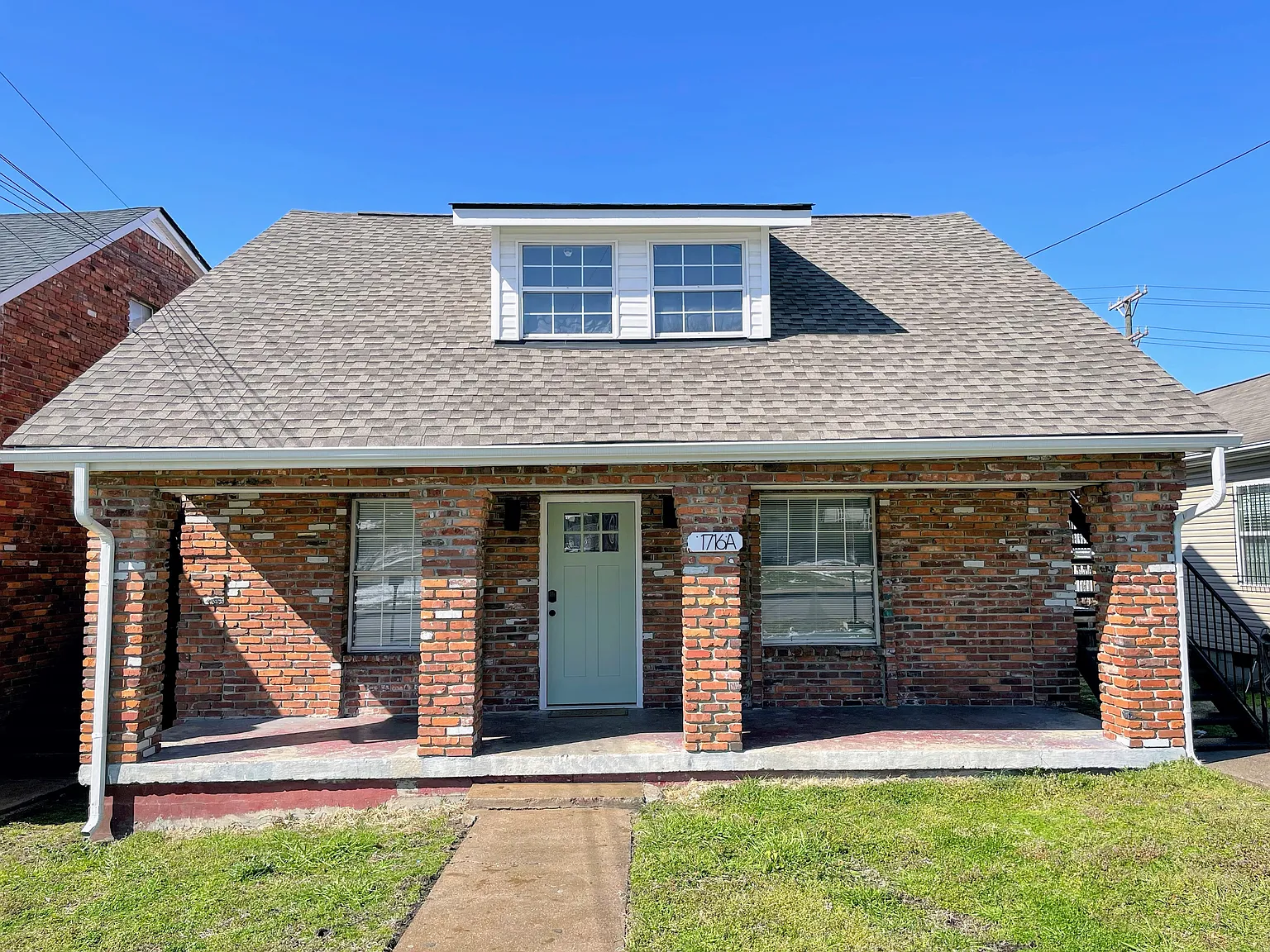 1716 Knowles St — Photo 1