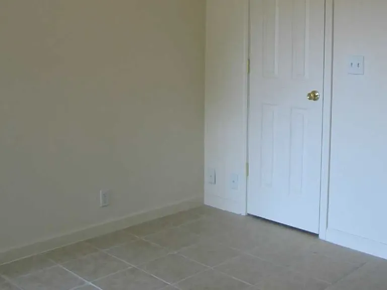 Westwood Apartments — Photo 9
