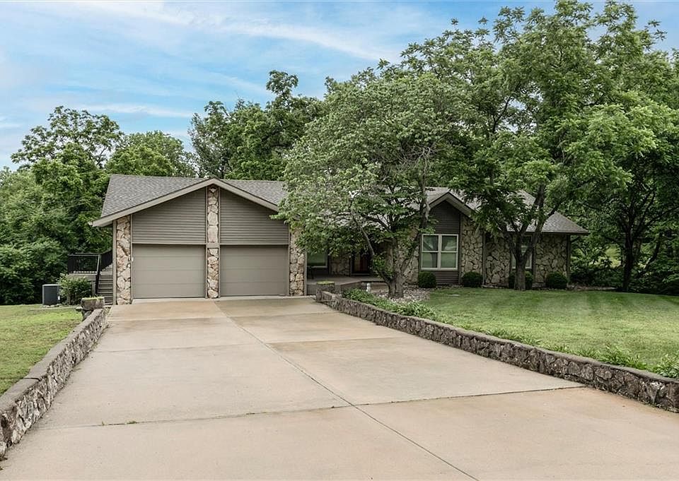 1st image of 13325 Kimberly Cir