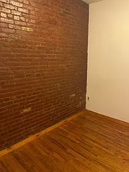 Rented by K & O Realty Associates Inc.