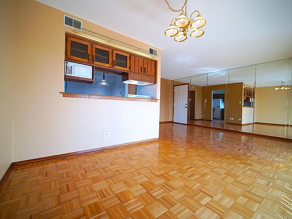 4th image of 5057 Briartree Ln APT 105