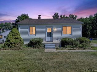 18391 Masonic Blvd, Fraser, MI 48026