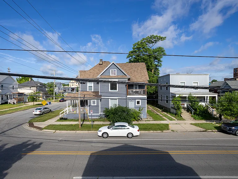 700 Broadway Ave NW #2 — Photo 77