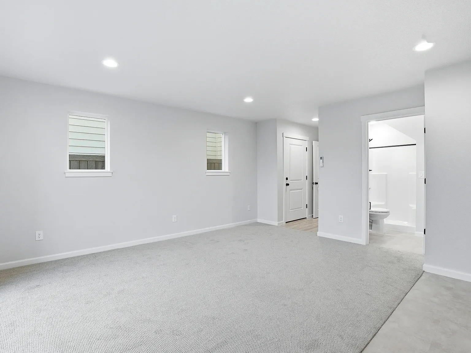 Studio, 577 sqft, $1,400 — Photo 2