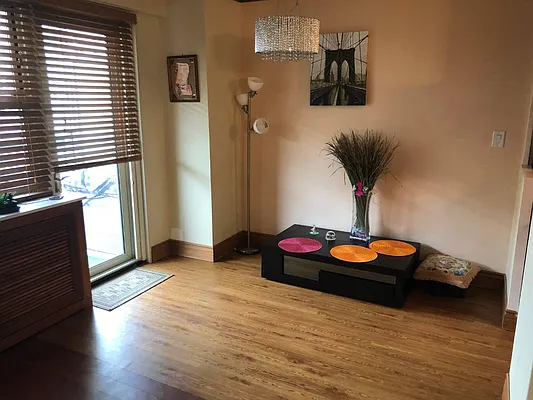 Sold by Remax Edge | media 27