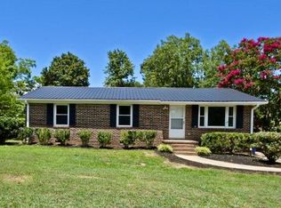 13 Prestbury Dr, Greenville, SC 29605