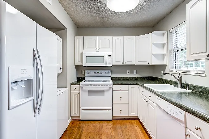 9134 N Swan Cir — Photo 5