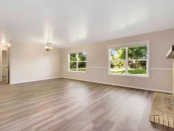 3rd image of 1848 Marlborough Ct