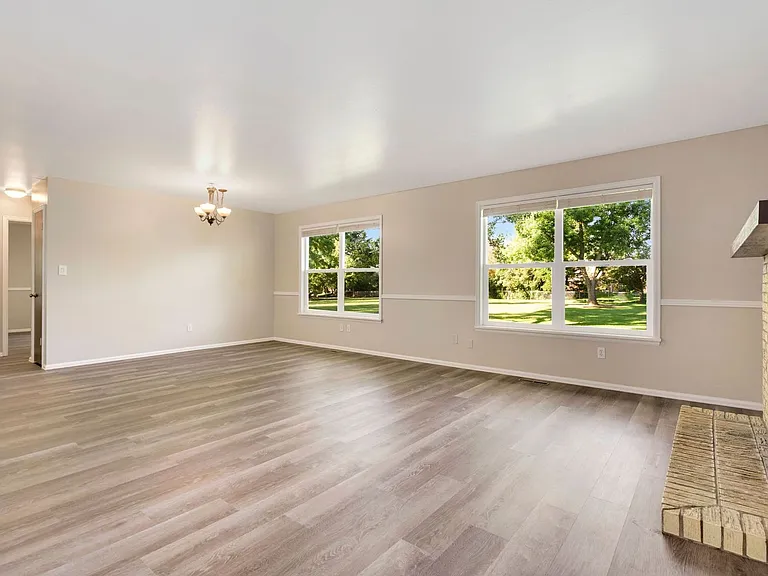 1848 Marlborough Ct — Photo 3