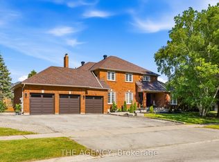92 Russell Snider Dr, King, ON L0G 1N0