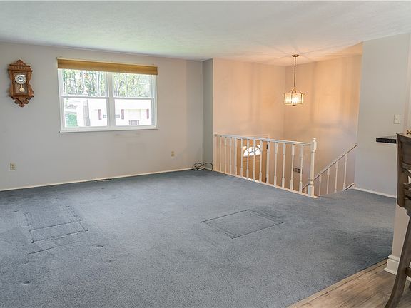 5th image of 347 Fruitwood Dr