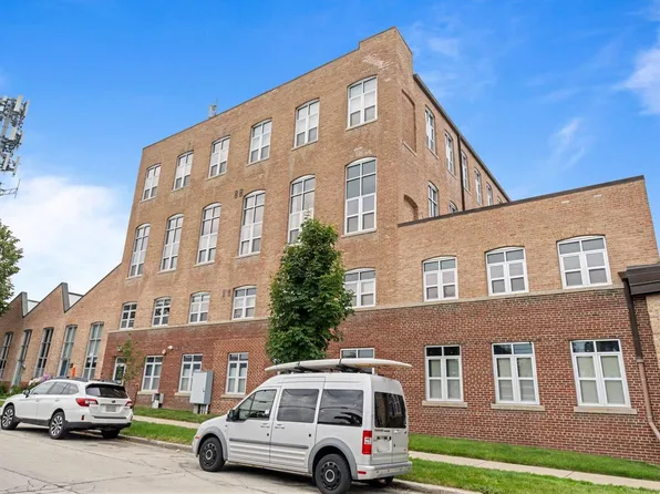 3059 North Weil STREET #302, Milwaukee, WI 53212