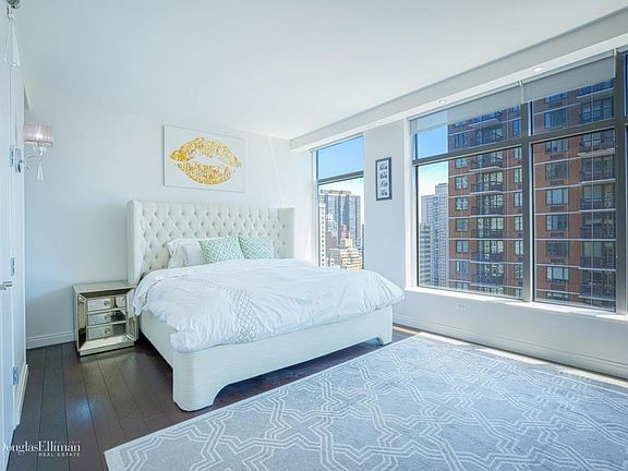 5th image of 250 E 54th St APT 27D