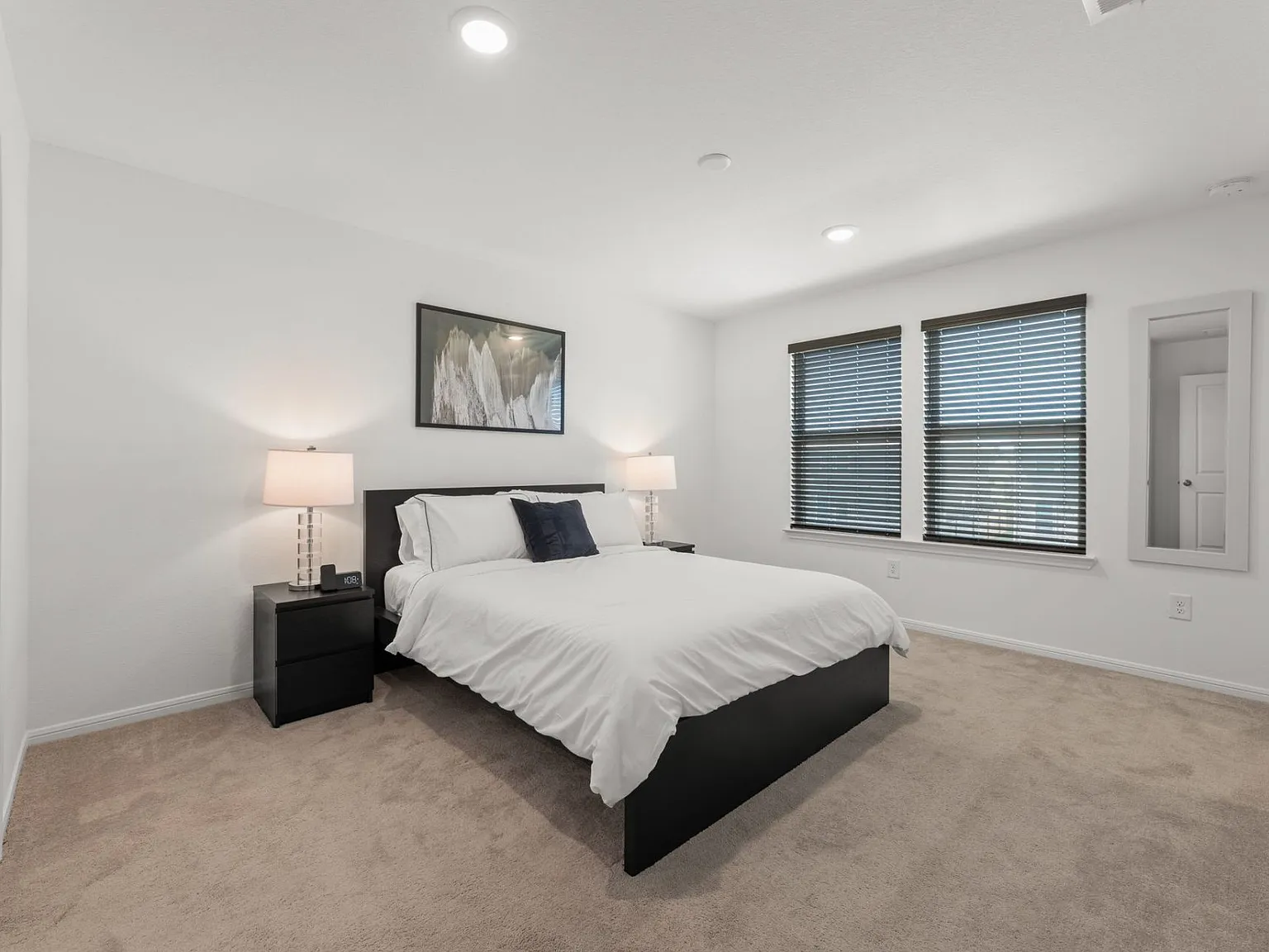 4 bed, $3,800 — Photo 4