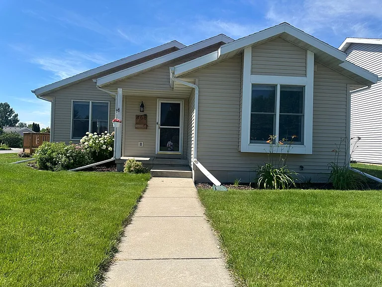 868 N Edge Trl — Photo 1