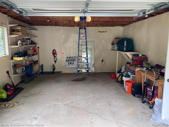 3rd image of 5409 Cedar Dr #56