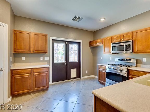 3rd image of 8434 Pico Rivera Ave
