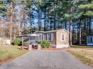 4 Venus Ln, Nashua, NH 03062
