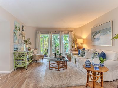 3755 Via Poinciana #101, Lake Worth, FL, 33467