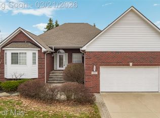 35260 Bradford Dr, New Baltimore, MI 48047