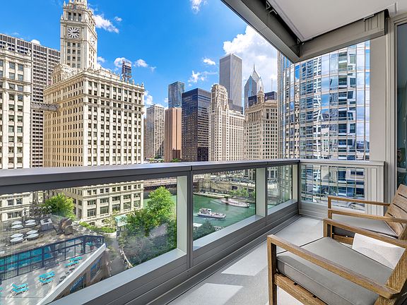 3rd image of 403 N Wabash Ave #7b