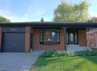 17 Ravenview Dr, Toronto, ON M1E3L9