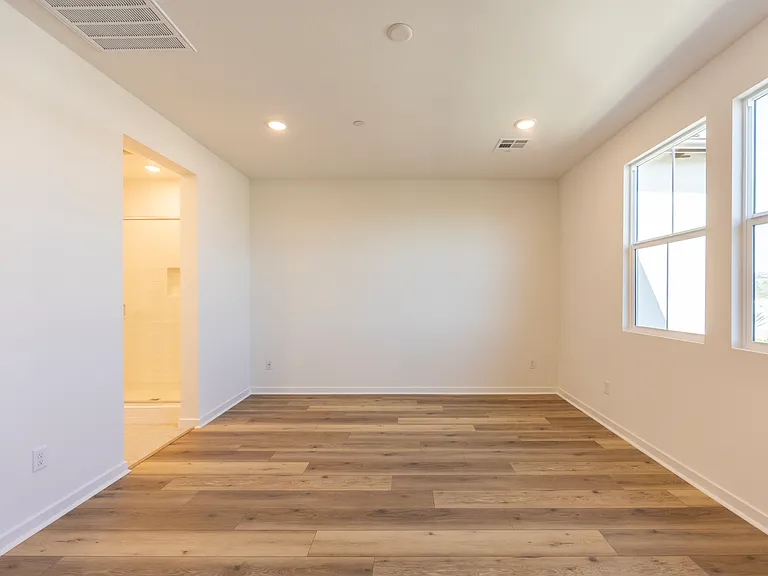 22007 Florence Cir — Photo 16
