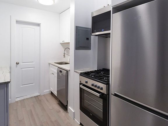 3rd image of 310 W 82nd St #4B