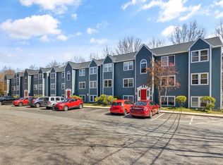 35 School St UNIT 12, Dracut, MA 01826