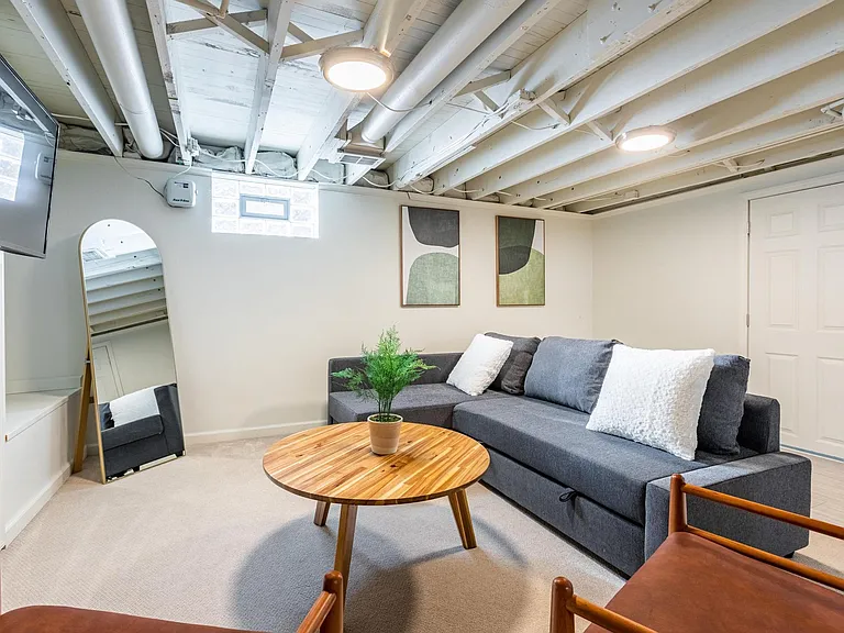 575 Blunk St — Photo 26