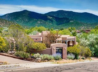 562 Vista De La Ciudad, Santa Fe, NM 87501