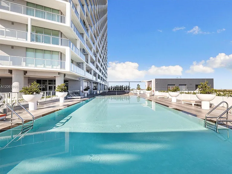 2000 Metropica Way #502 — Photo 31