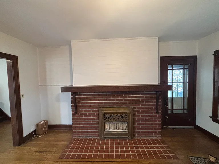 1671 Lincoln Ave — Photo 2