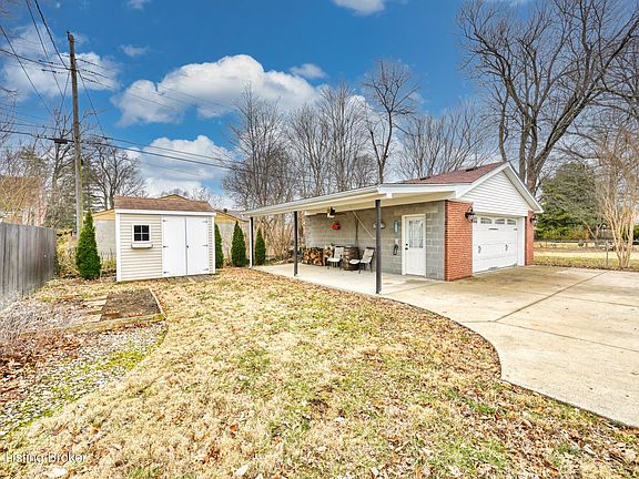 5th image of 3326 Dean Dr