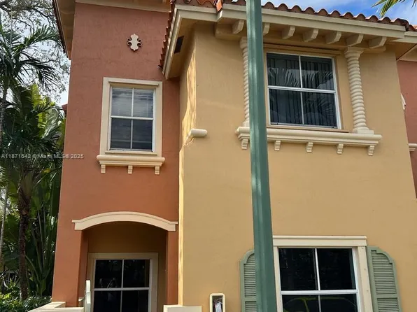 4949 N Harbor Isles Dr, Fort Lauderdale, FL 33312