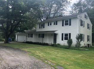 629 W Bloomfield Rd, Pittsford, NY 14534