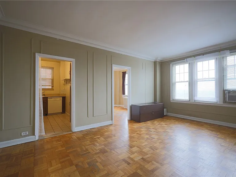 144 N Dithridge St #702 — Photo 7