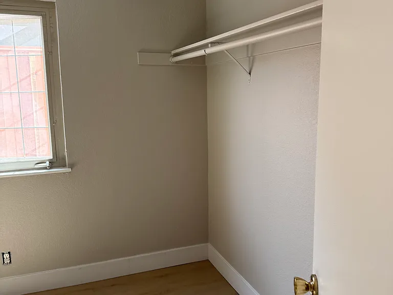 1573 Redfield Ct — Photo 31