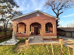 7508 Foster Dr, Lake Worth, TX 76135