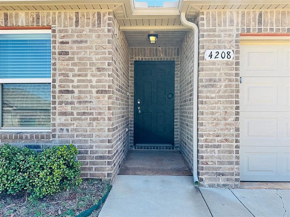1st image of 4208 Umbria Rd