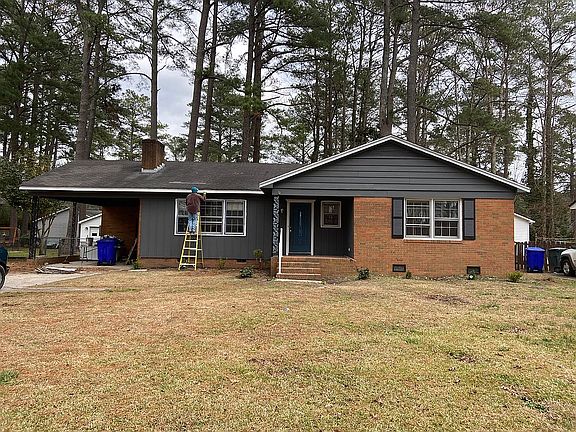 5th image of 215 Belvedere Dr