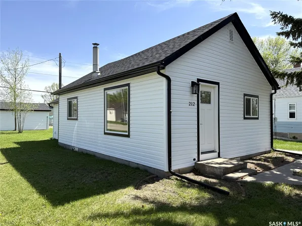 212 Garfield Street, Davidson, SK S0G 1A0